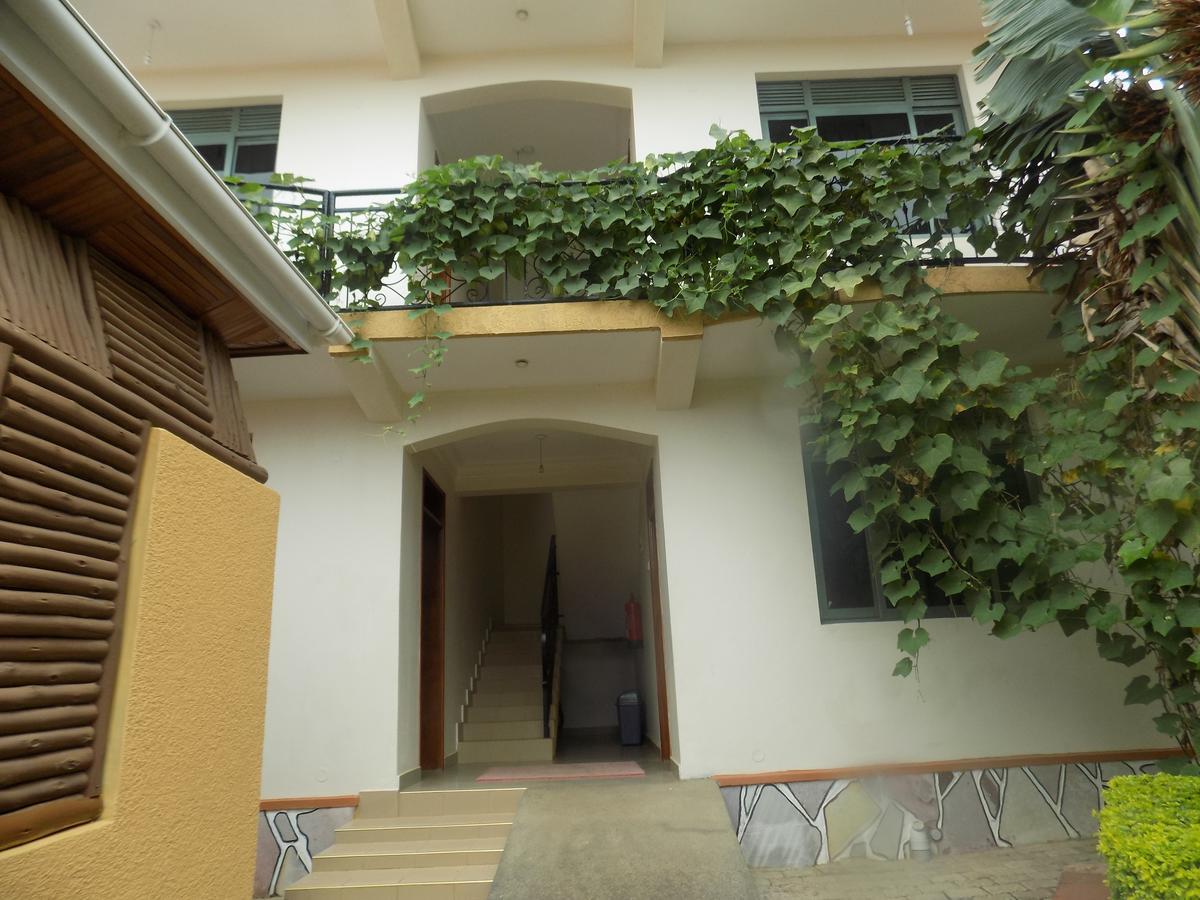 Rhino Motel Mbarara Екстериор снимка